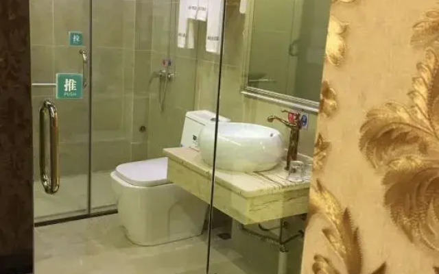 Li Jing Holiday Inn
