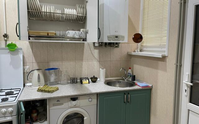 Апартаменты на переулке Яновского 2