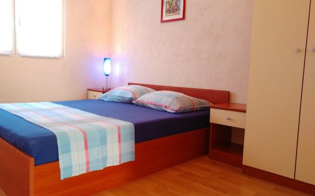 Astramaris Apartments