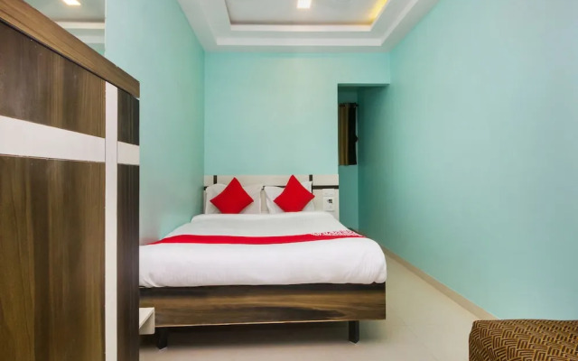 OYO 22918 Hotel Sadanand Mourya Lodging And Boarding