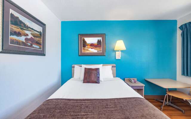 Travelodge by Wyndham Miles City