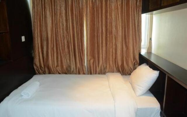 Mall Access Exclusive 2 BR @ Gandaria Heights Apartment By Travelio