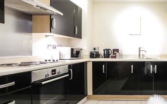 Tudors eSuites Park Central Apartment