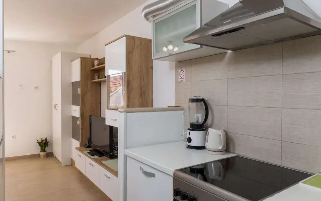 Apartment Meet & Greet- Studio Apartment With Terrace and Sea View