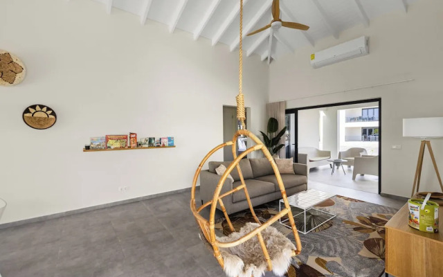 Villa pura vida with pool at mambo beach