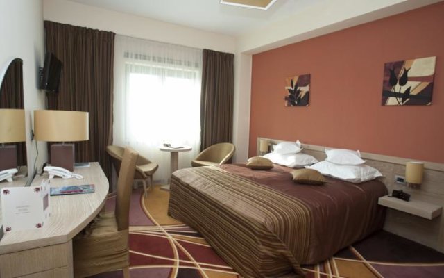Best Western Plus Mari Vila Hotel
