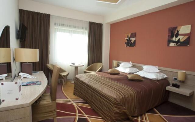 Best Western Plus Mari Vila(Empty)