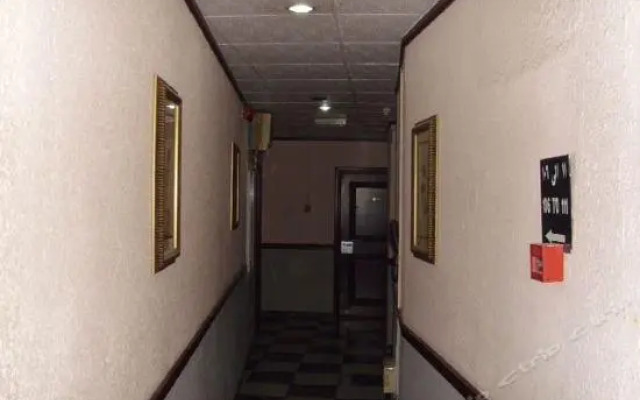 Lapaz Hotel by OYO Rooms