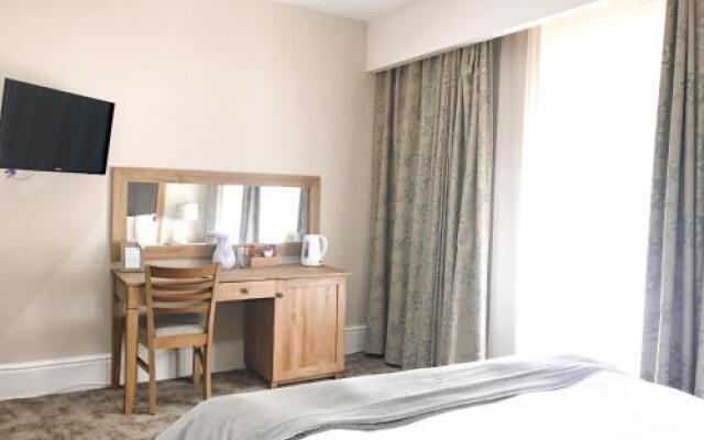 10 on Milner Guesthouse