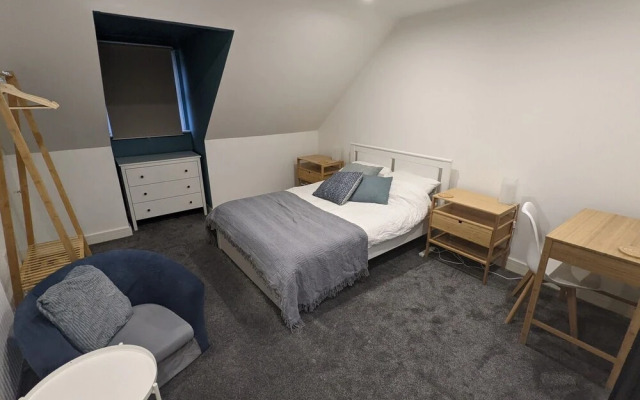 Beautiful and Spacious 4 Bedroom Home Armley Leeds