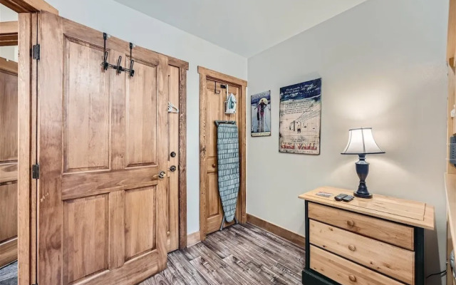 2225 Red Hawk 2 Bedroom Condo by RedAwning