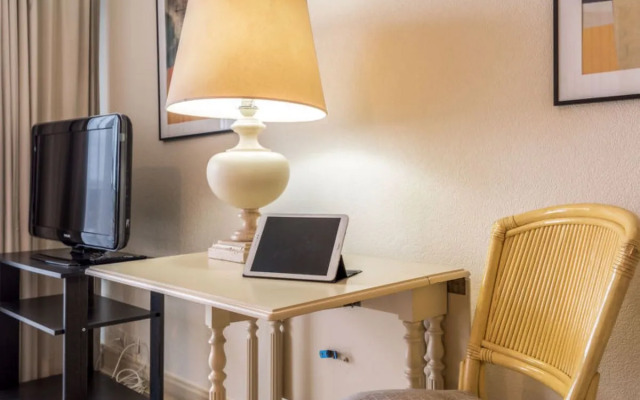 Les Trois Iles 19184