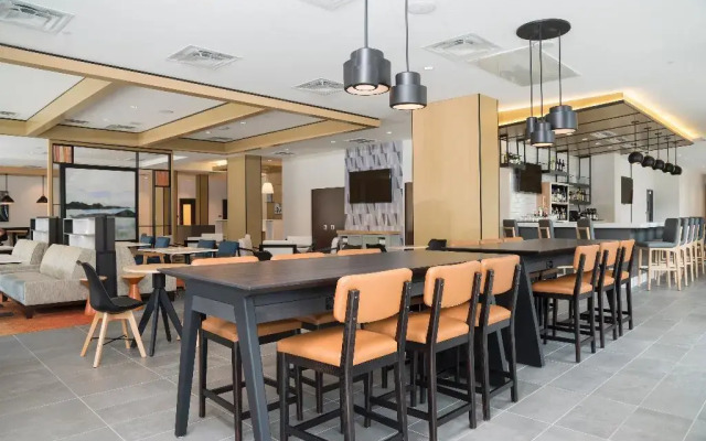 Hyatt House Austin/Downtown