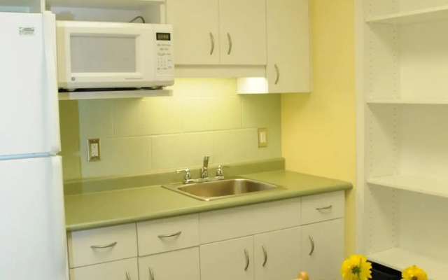 Residence & Conference Centre - Sudbury West
