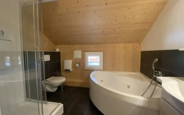Chalet With Infrared Sauna