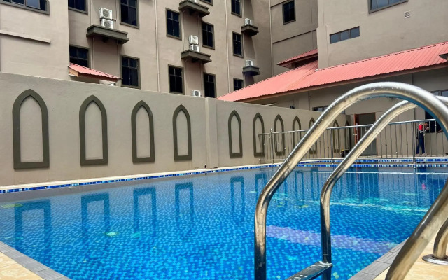 Grand Puteri Hotel