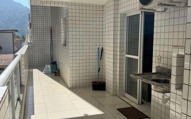 Apto Charmoso com Sacada Gourmet na melhor Praia