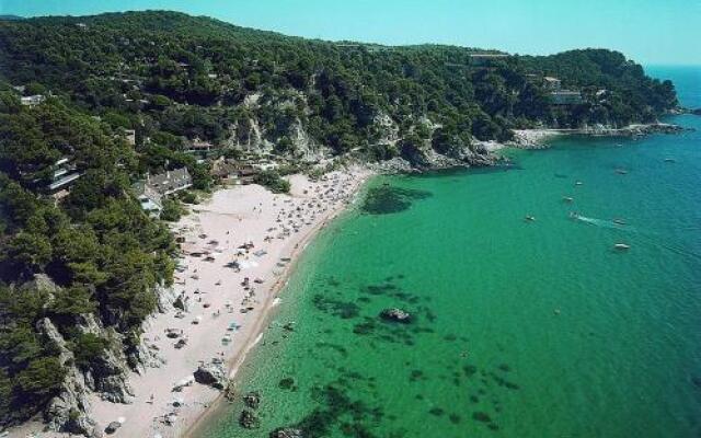 Apartamentos Cala Llevado