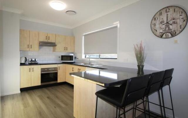 Dolphin Court 1 1 Gowing Street