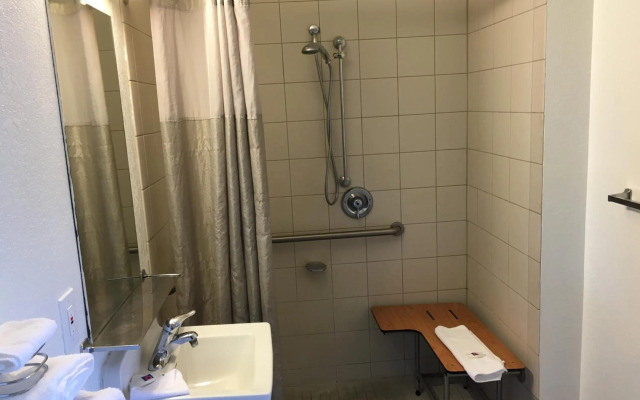 Motel 6 Lakeland, FL