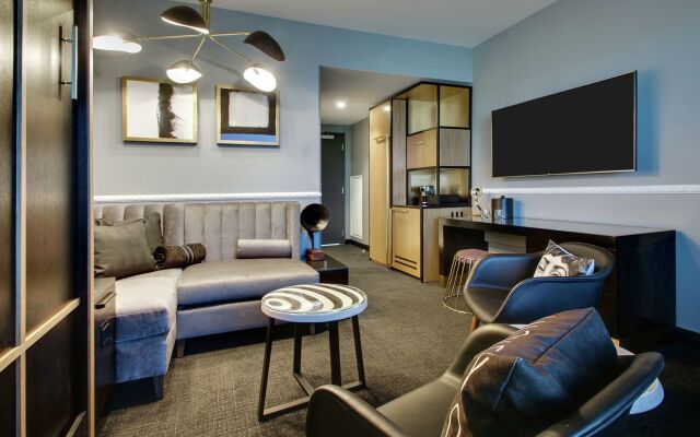 The Rose Hotel Chicago O’Hare, Tapestry Collection by Hilton