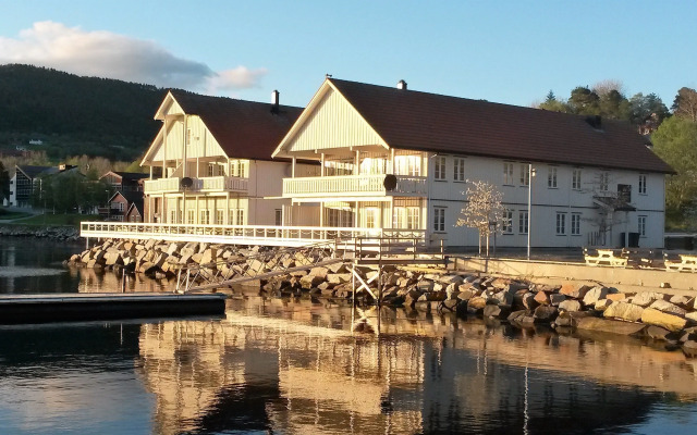 Tingvoll Fjordhotell