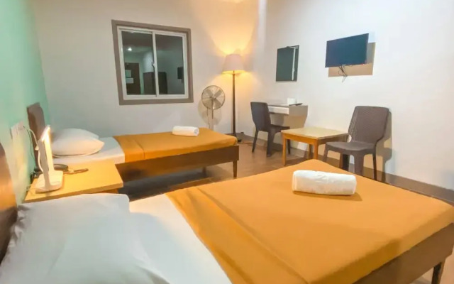 Metro Pines Inn