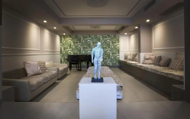 Bianco Riccio Suite Hotel