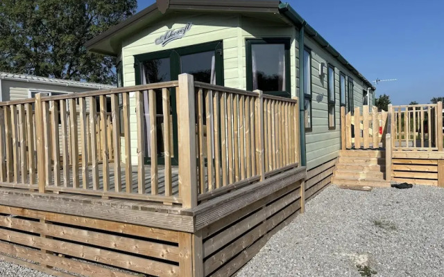 Tranquil Lodge Retreat in Preston Countryside