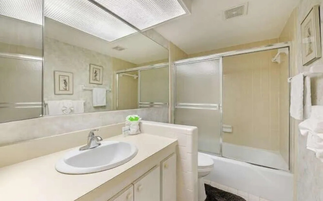 Sally's Dolphin Way Condo
