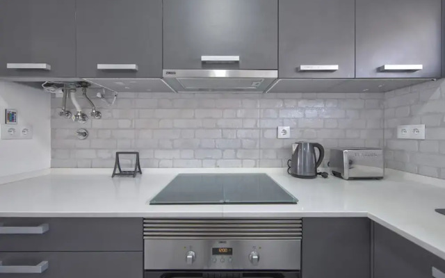 Olivais Modern by Homing