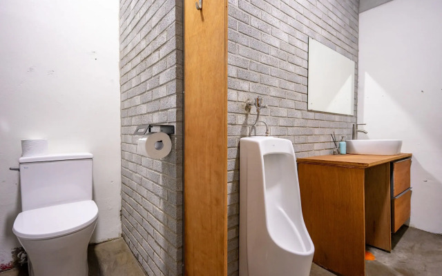 Mireuk Mireuk Hostel