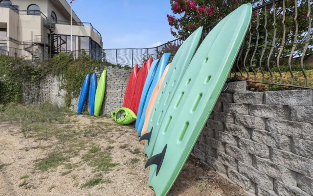 Deluxe 2 Bedroom Villa Lake View