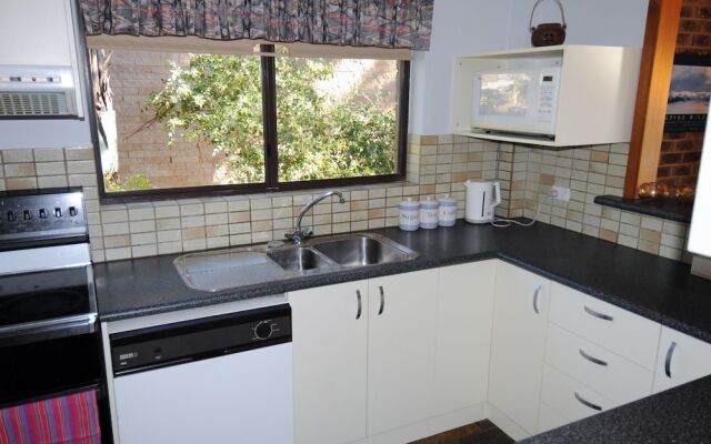 Bundilla 3 - Lake views from the Balcony