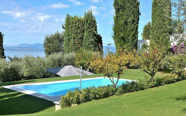 Villa Giardino Degli Ulivi With Pool