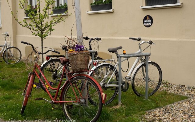 Apfelhotel mit Streusel