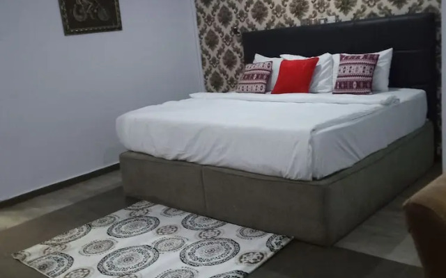 Zoe's International Hotel