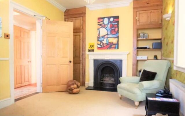 Chaucer House BijouAbode