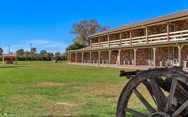 Quality Inn Carriage House