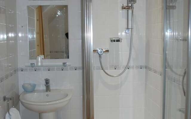 The Lauderdale Hotel Ltd
