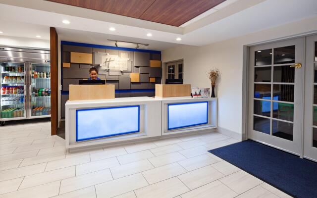 Holiday Inn Express Hotel & Suites San Diego-Escondido by IHG