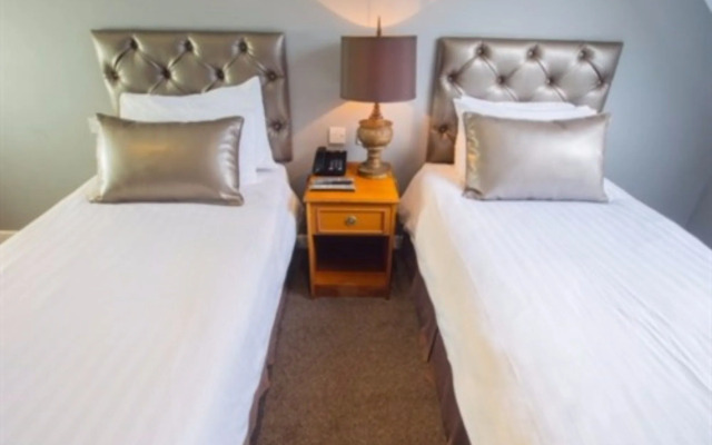 The Old Red Lion Inn