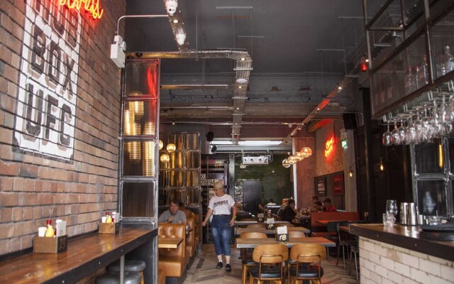 Higgihaus at Hampton Whole House 6 Bed