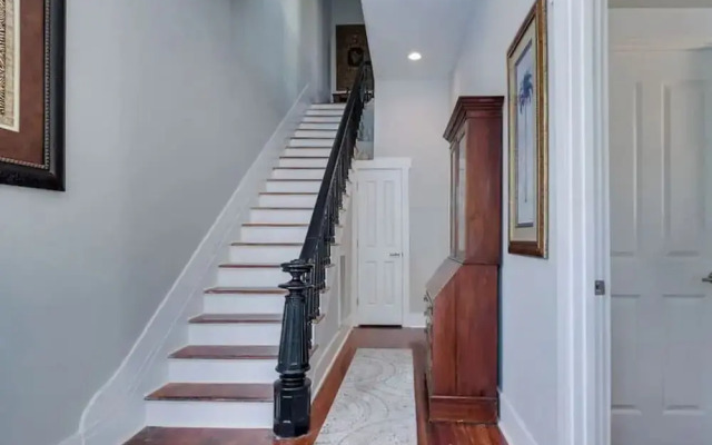 Beautifully Renovated 5 bedroom 5 bath