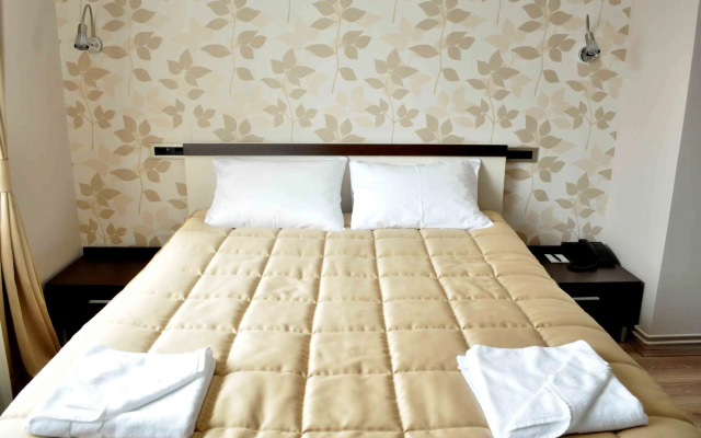 Garni Hotel 018 In