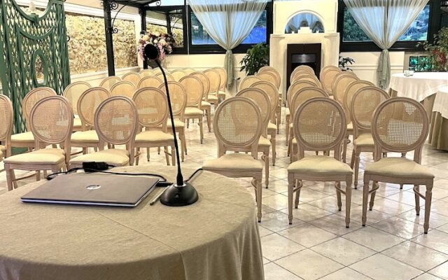 Villa Euchelia Resort