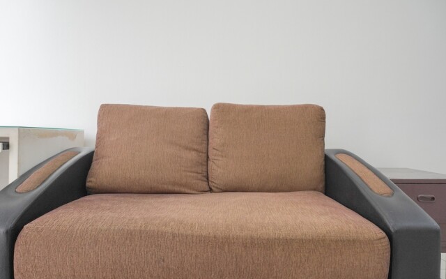 Simple And Comfy 1Br Permata Eksekutif Apartment