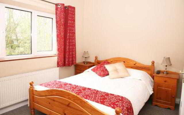 Macliam Lodge Guesthouse