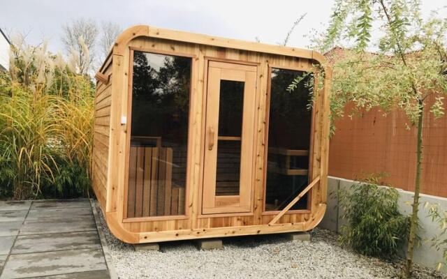 House with swimming pool in Swinoujscie for 16 people