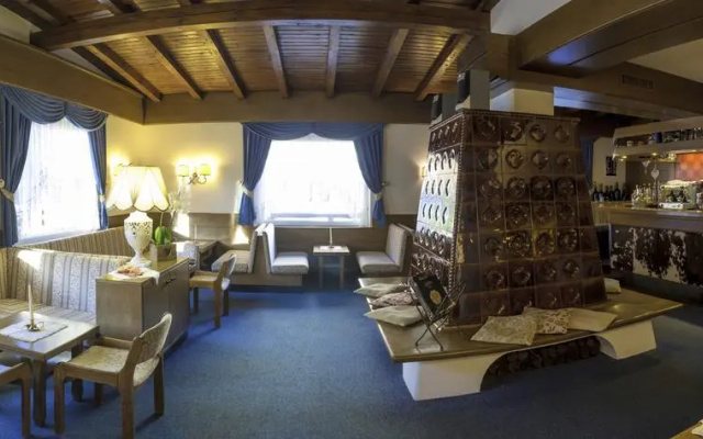 Hotel Alaska